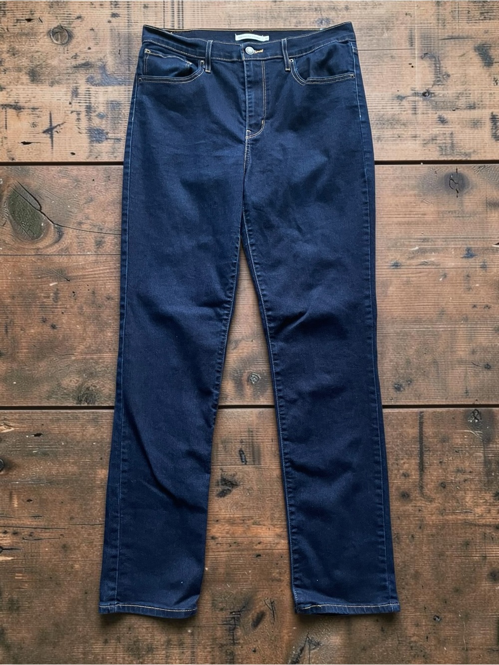 Levi's Women's 724 High Rise Straight Leg Dark Blue‎ Jeans Size 31